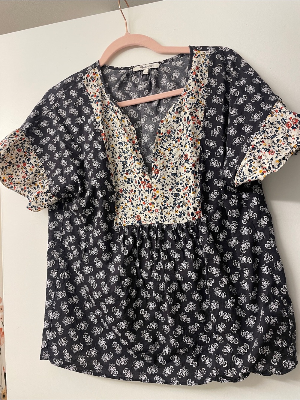 Madewell Navy and Cream Floral V-Neck Peasant Top